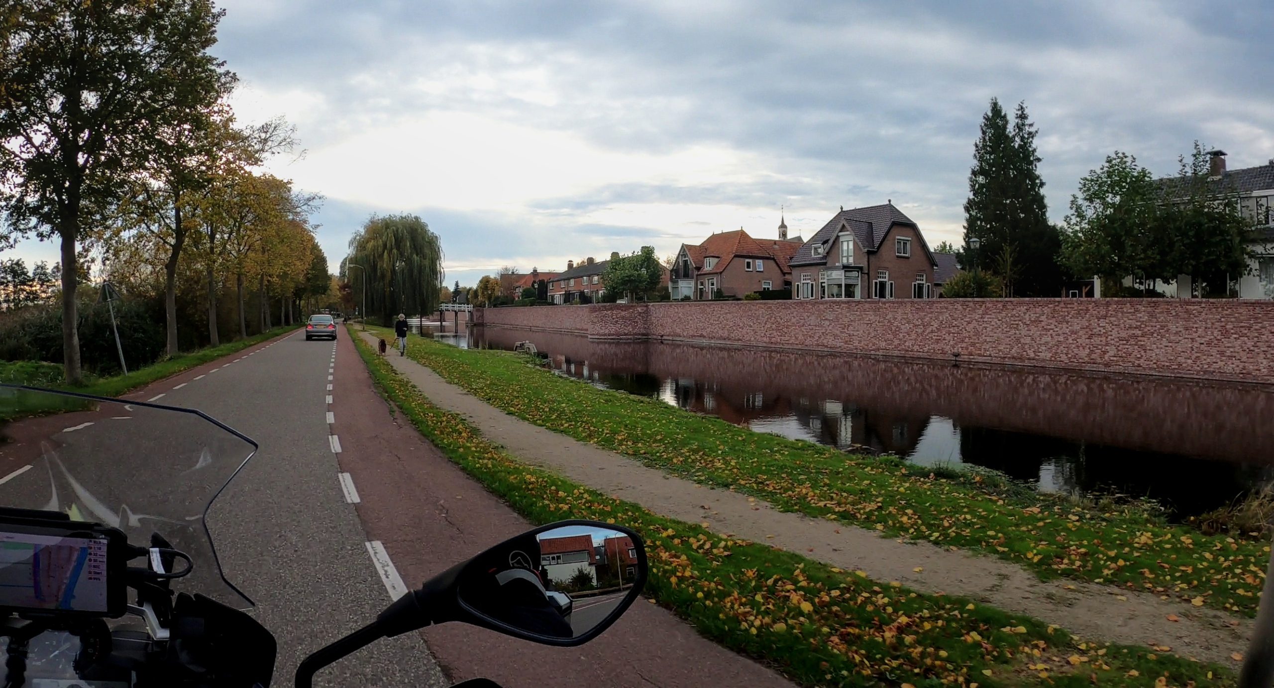 vlcsnap-2025-09-26-14h10m45s290 historic city wall of Heukelum